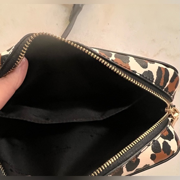 Kate Spade New York Leopard Print Crossbody Camera Bag New With Tags - Picture 7 of 8